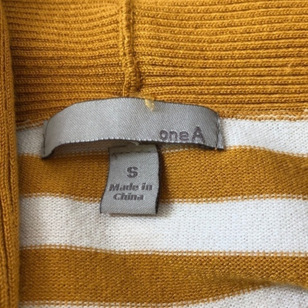 One A Sweater Blouse - Size Small - Picture 4 of 5